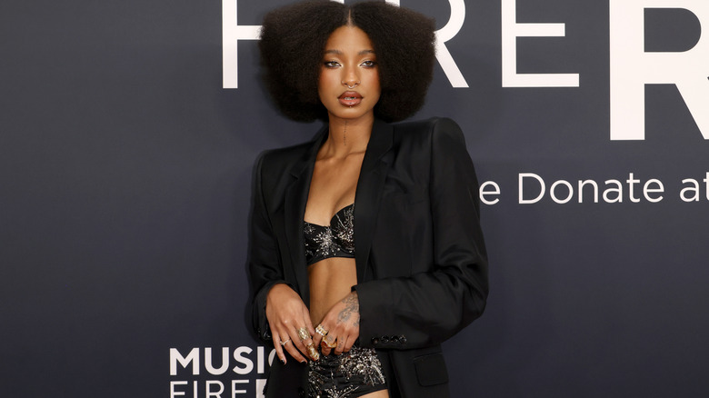 Willow Smith posing on the red carpet