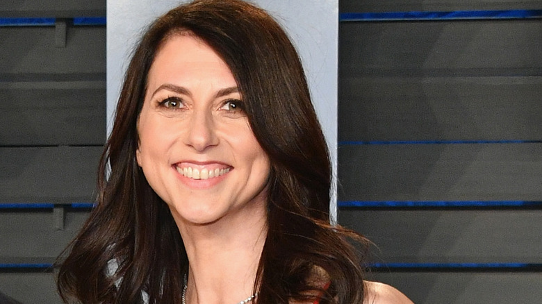 MacKenzie Bezos attends the 2018 Vanity Fair Oscar Party hosted by Radhika Jones at Wallis Annenberg Center for the Performing Arts on March 4, 2018 in Beverly Hills, California.