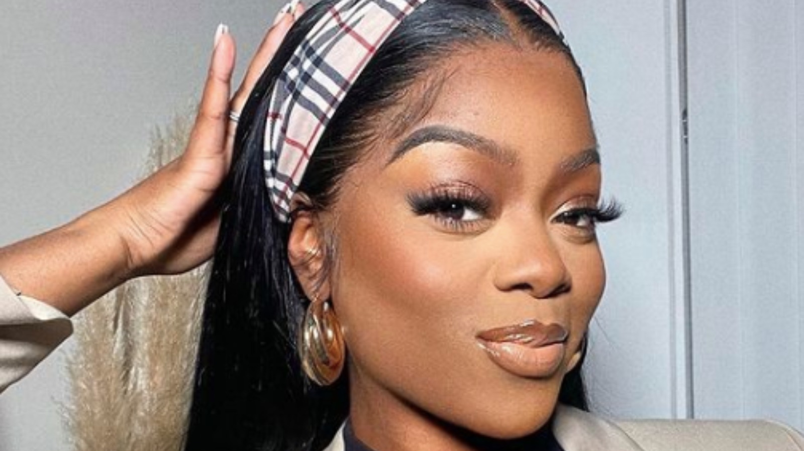 The Trending Soft Matte Makeup Look Is The Perfect Balance Between