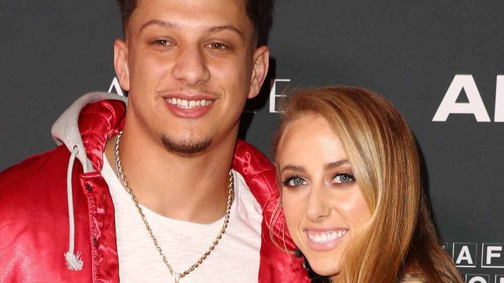 Patrick Mahomes and Brittany Matthews pose on red carpet