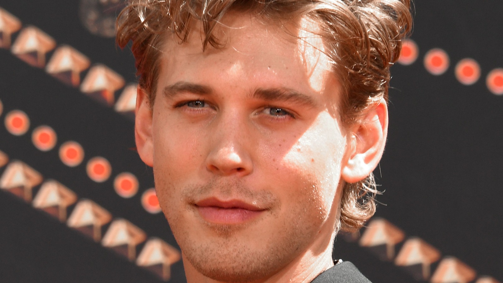 Austin Butler’s Instagram, Twitter & Facebook on IDCrawl