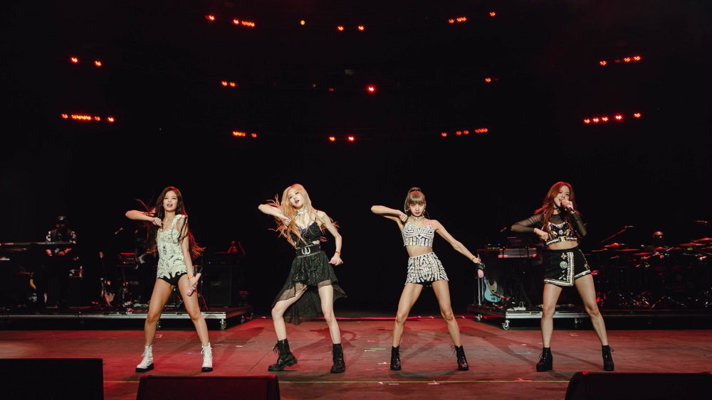 Blackpink performing