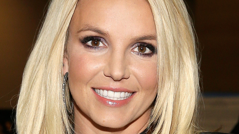 Britney Spears smilingon the red carpet 