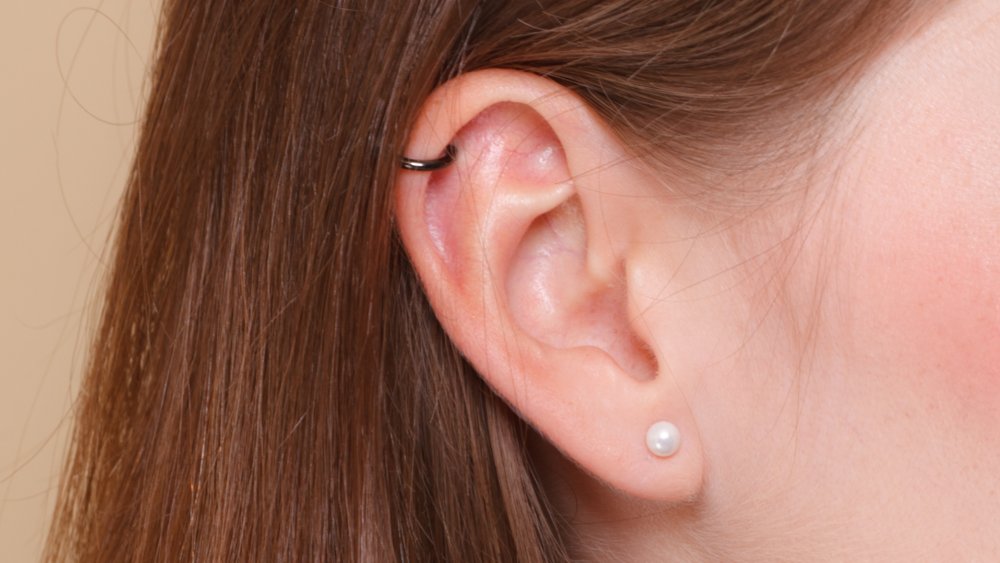 Helix piercing