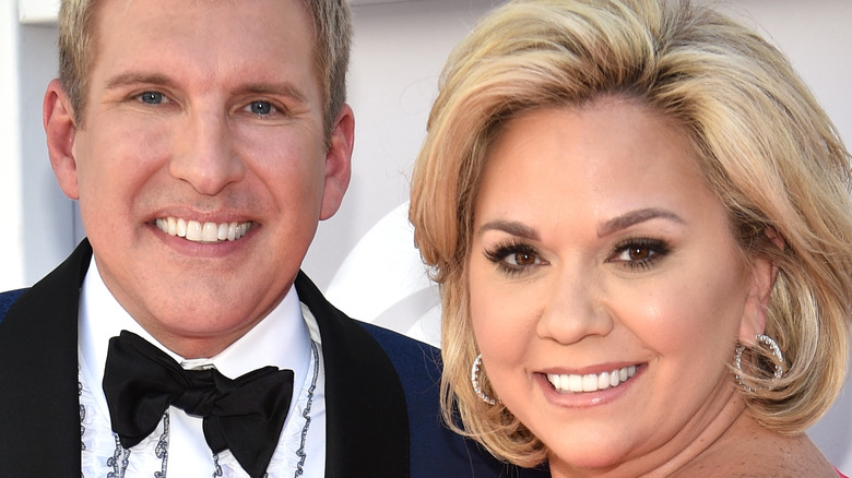 Todd and Julie Chrisley posing