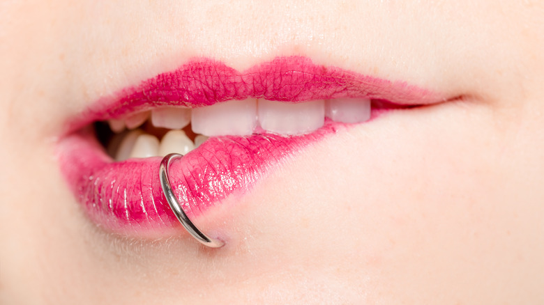 Regular labret piercing deals
