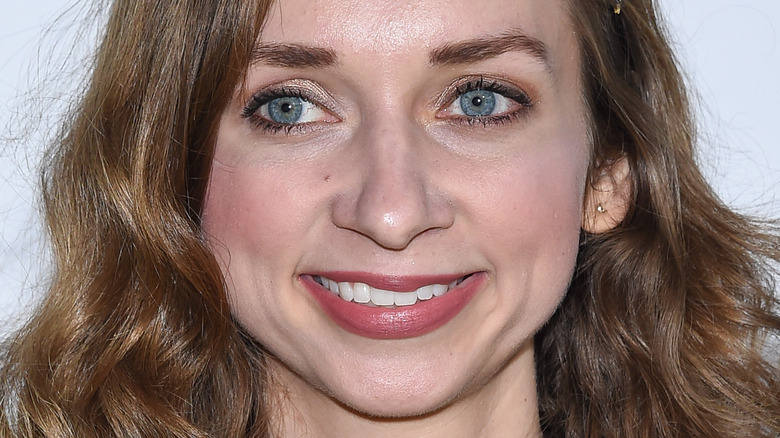 Lauren Lapkus smiling