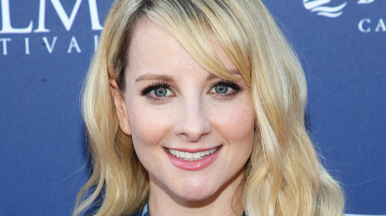 Melissa Rauch smiling 