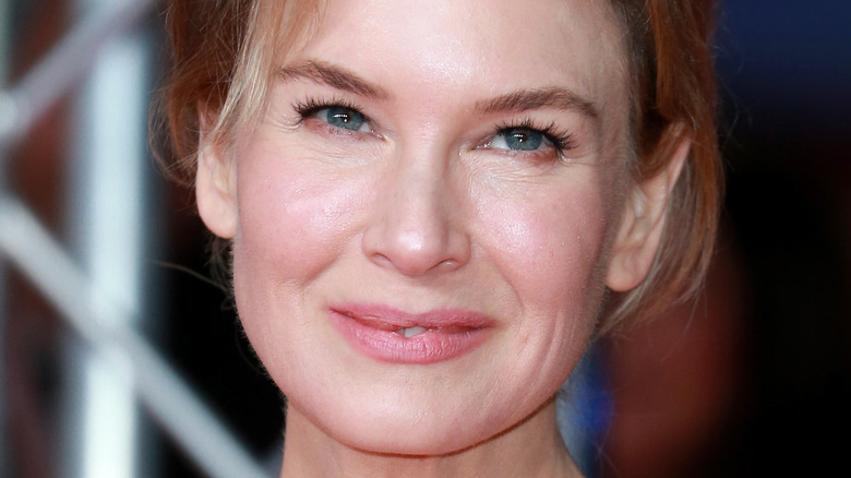 Renée Zellweger smiles