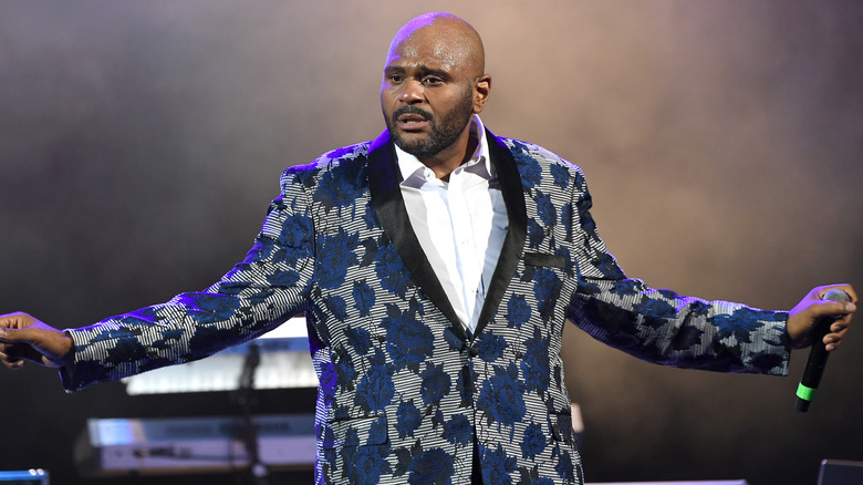 Ruben Studdard performing in 2019