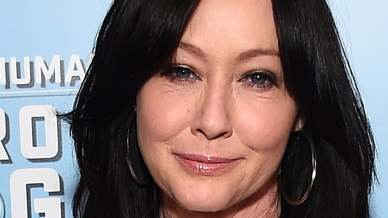 Shannen Doherty smiling at an event