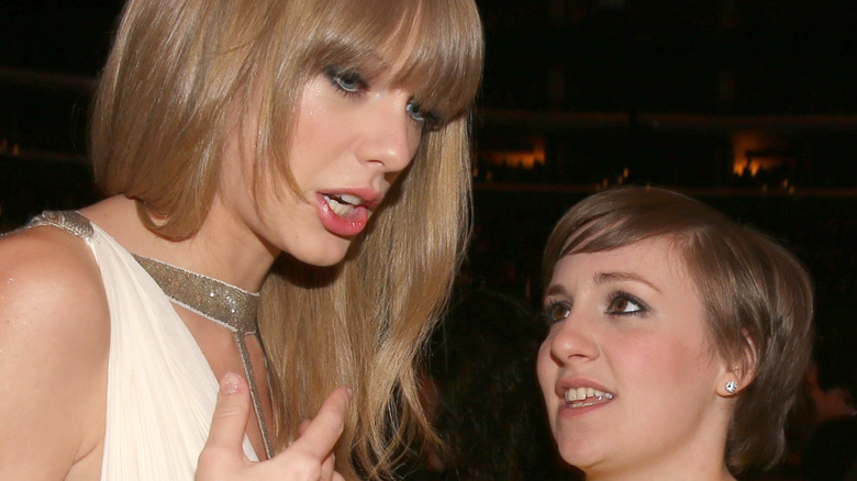Taylor Swift and Lena Dunham bond at the Grammys