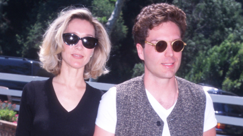 Cynthia Rhodes, Richard Marx in sunglasses