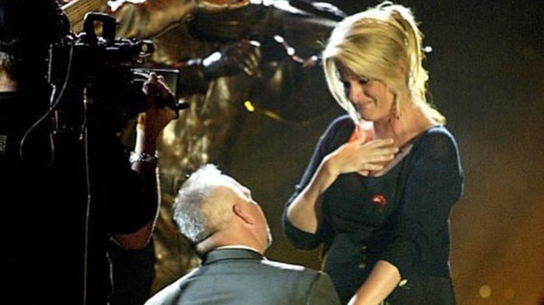 Garth Brooks proposing to Trisha Yearwood in 2005