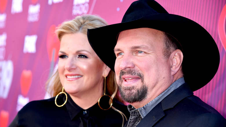 Garth Brooks and Trisha Yearwood at the 1019 I Heart Radio Awards