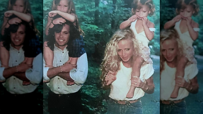 John Mellencamp and Victoria Granucci with their kids 