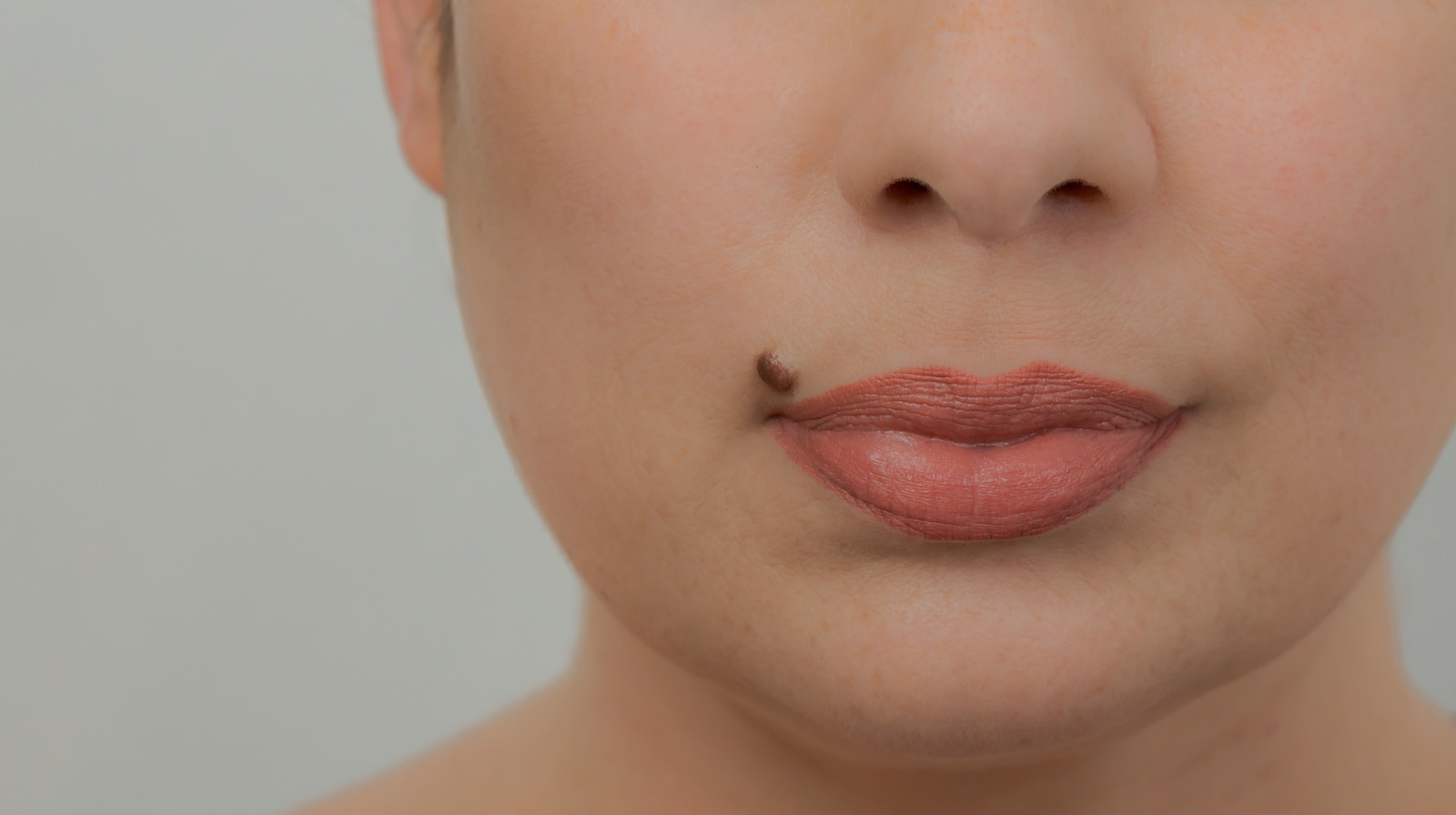 the-truth-about-why-beauty-marks-are-considered-attractive
