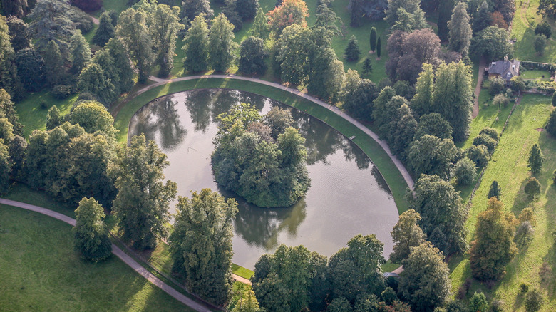 Princess Diana's grave at Althorp