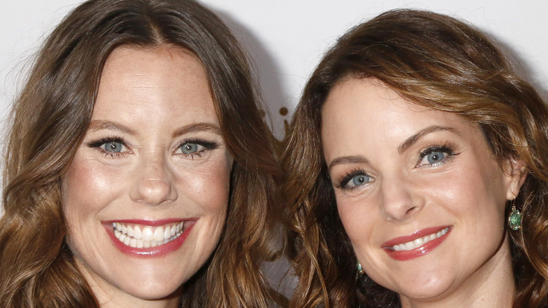 Ashley Williams and Kimberly Williams-Paisley smiling