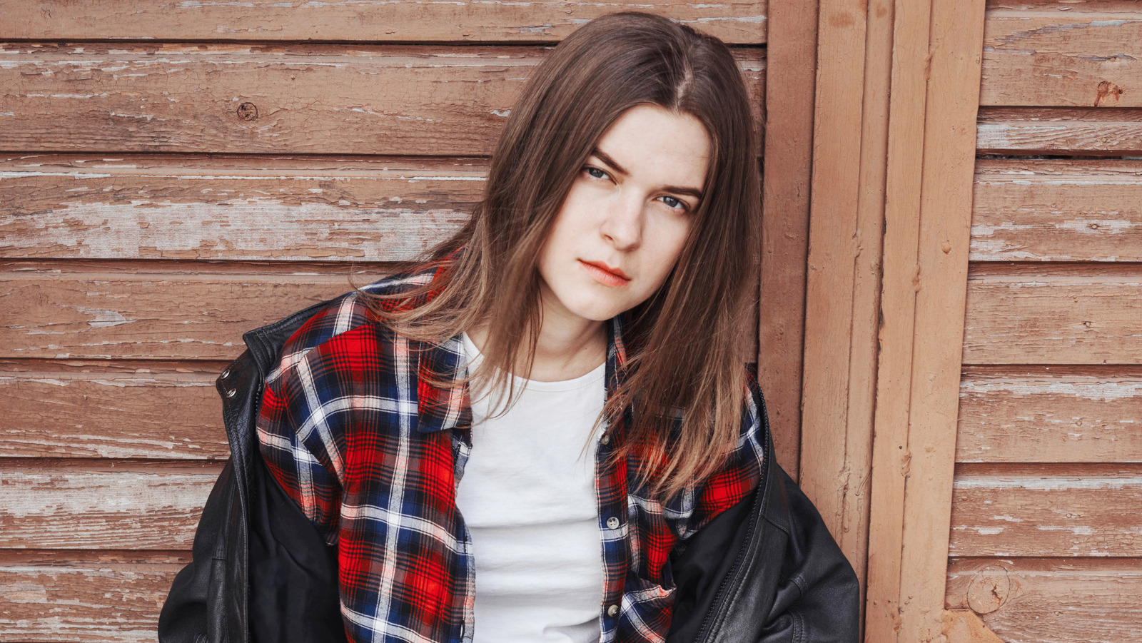 The Ultimate Guide To Achieving A Trendy Grunge Aesthetic