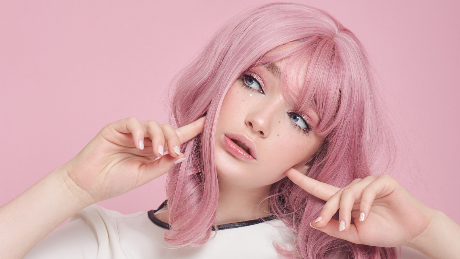 What is the soft girl aesthetic? How to understand the look