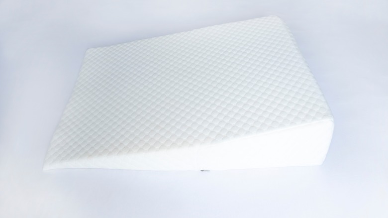 Wedge pillow