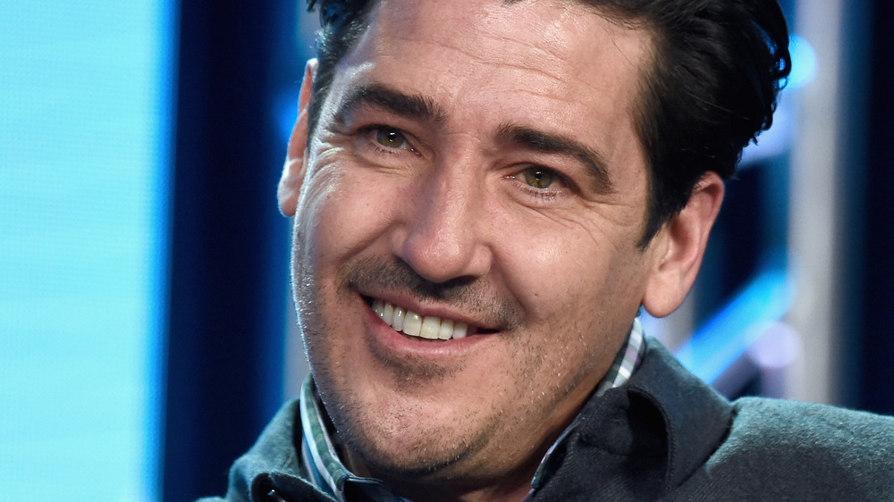 Jonathan Knight close-up