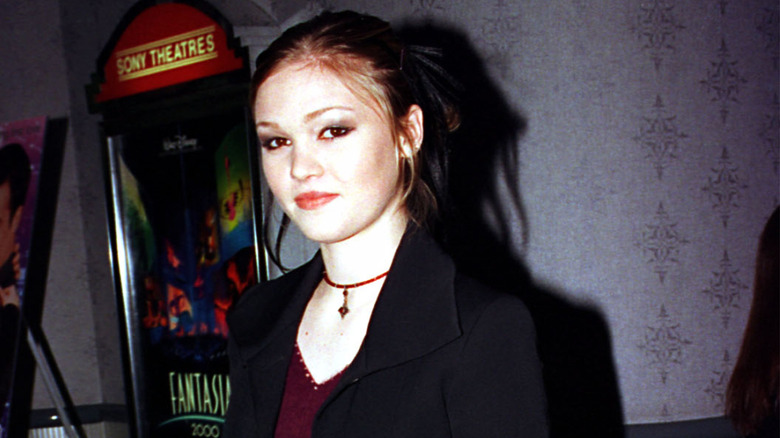 Julia Stiles looking side sony theatres