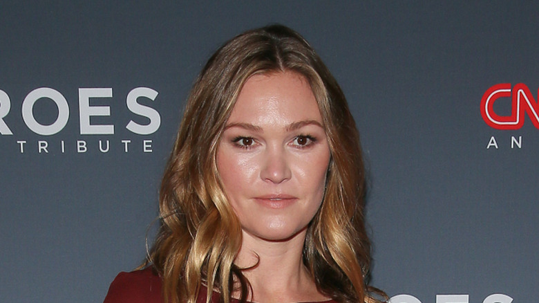 Julia Stiles cnn show red shirt