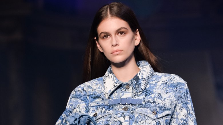 Kaia Gerber, Cindy Crawford's Model Daughter, Is Bringing the Fashion World  To Its Knees