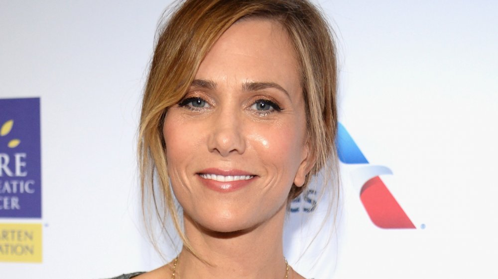 1. Kristen Wiig's Iconic Blonde Hair - wide 1