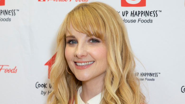 Melissa Rauch smiling