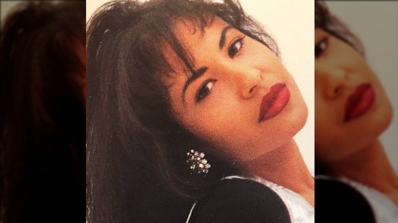 Selena Quintanilla head to side