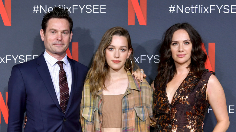 Victoria Pedretti and the Hill House cast