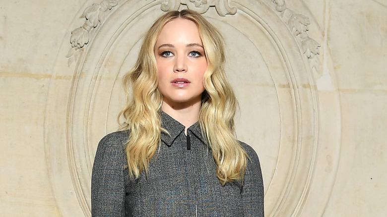 Jennifer Lawrence with wavy curls