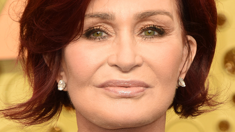 Sharon Osbourne posing 