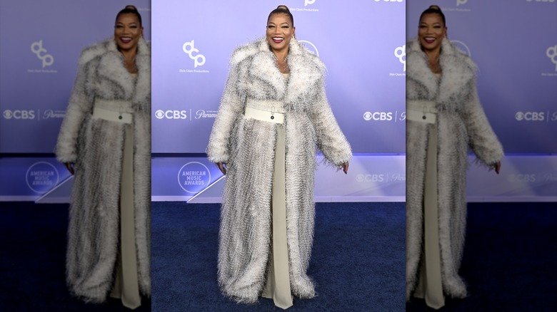 Queen Latifah posing