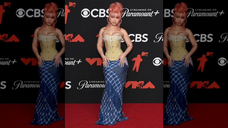 Ice Spice posing