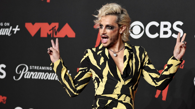 Frankie Grande posing