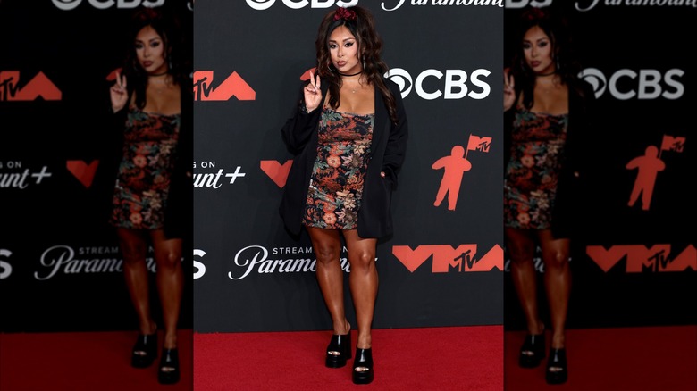 Snooki posing