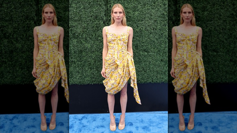 Dree Hemingway posing