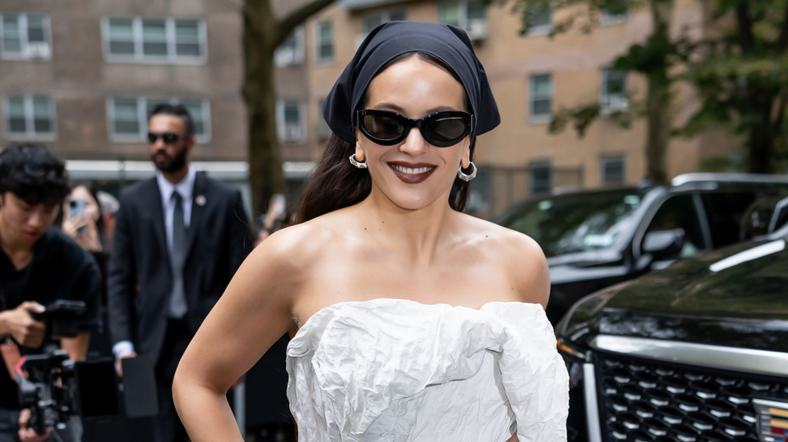 <a href="https://www.thelist.com/2219768/worst-dressed-celebs-new-york-fashion-week-has-ever-seen/" target="_blank">The Worst-Dressed Celebs New York Fashion Week Has Ever Seen</a>
