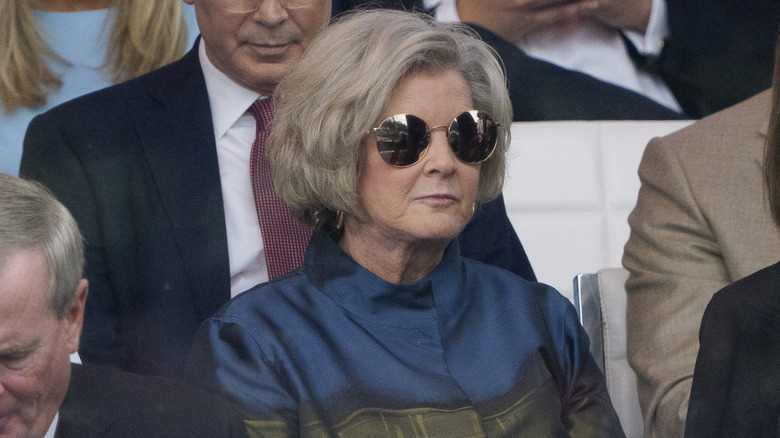 Susie Wiles wearing round mirrored sunglasses