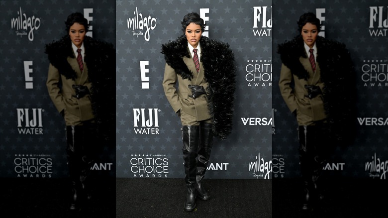 Teyana Taylor posing