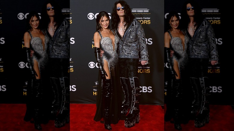 Shaunyl Benson and Criss Angel posing