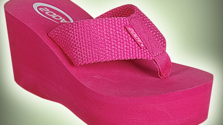 Hot pink Soda Oxley flip flops