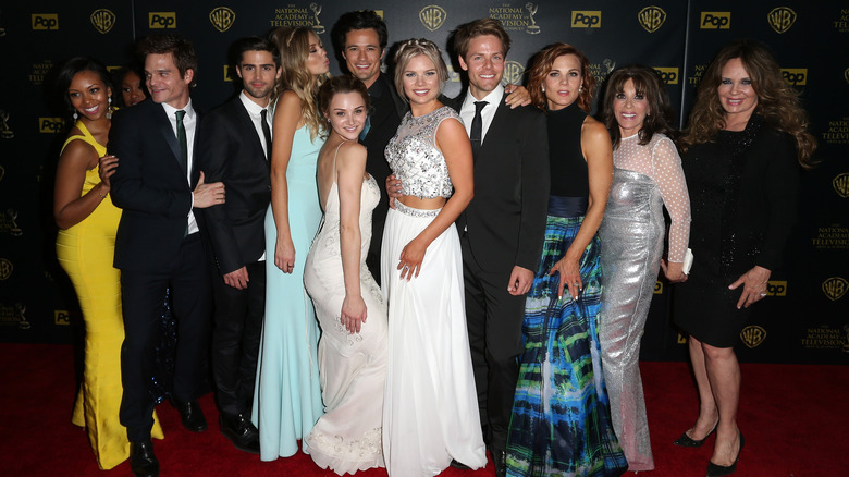 The Young and the Restless cast posing