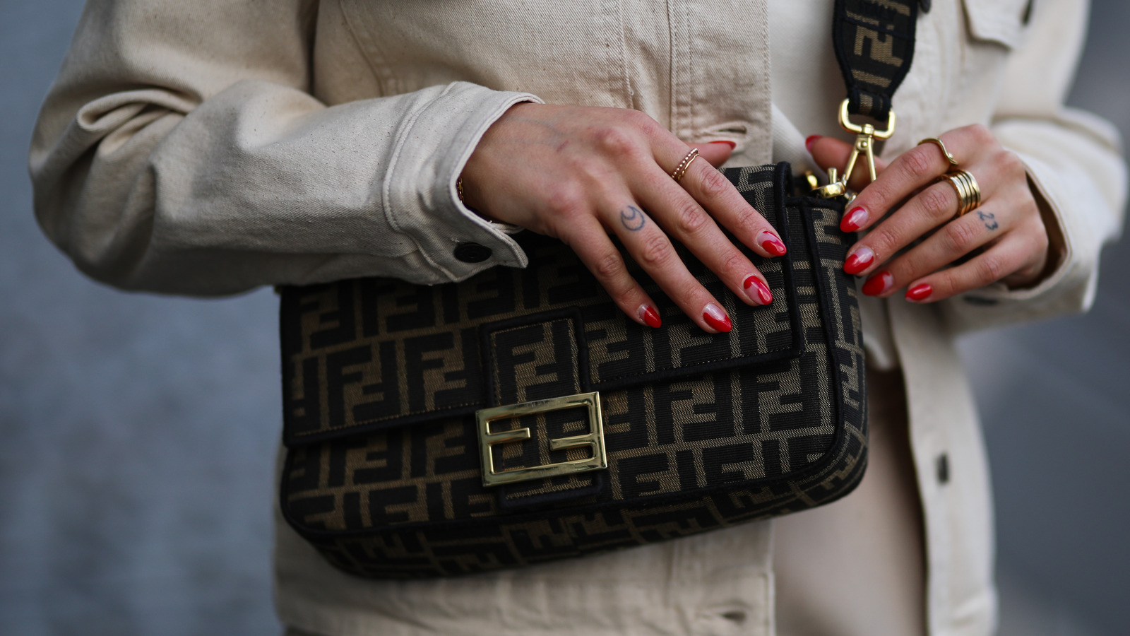 street style fendi baguette