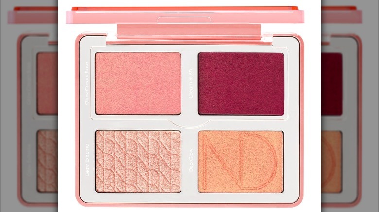 A product photo of the Natasha Denona Bloom Cheek Palette