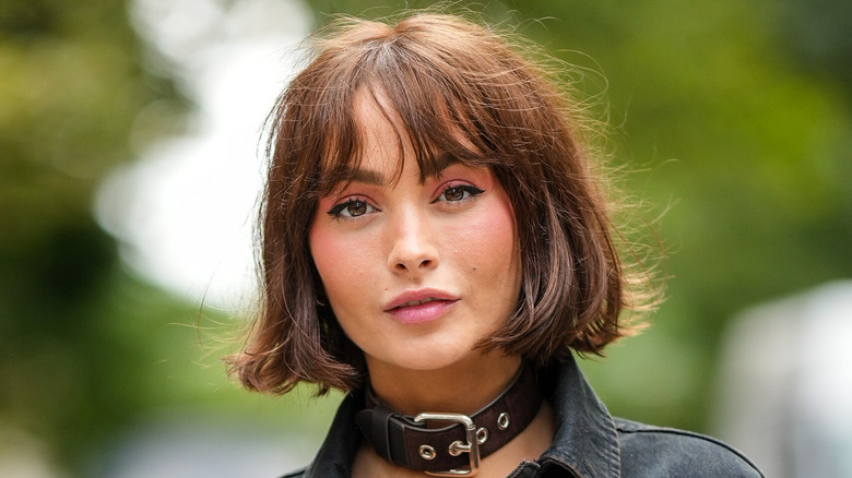 Blunt Cut Blonde Bangs: Adding a Bold Touch to Your Look - wide 9